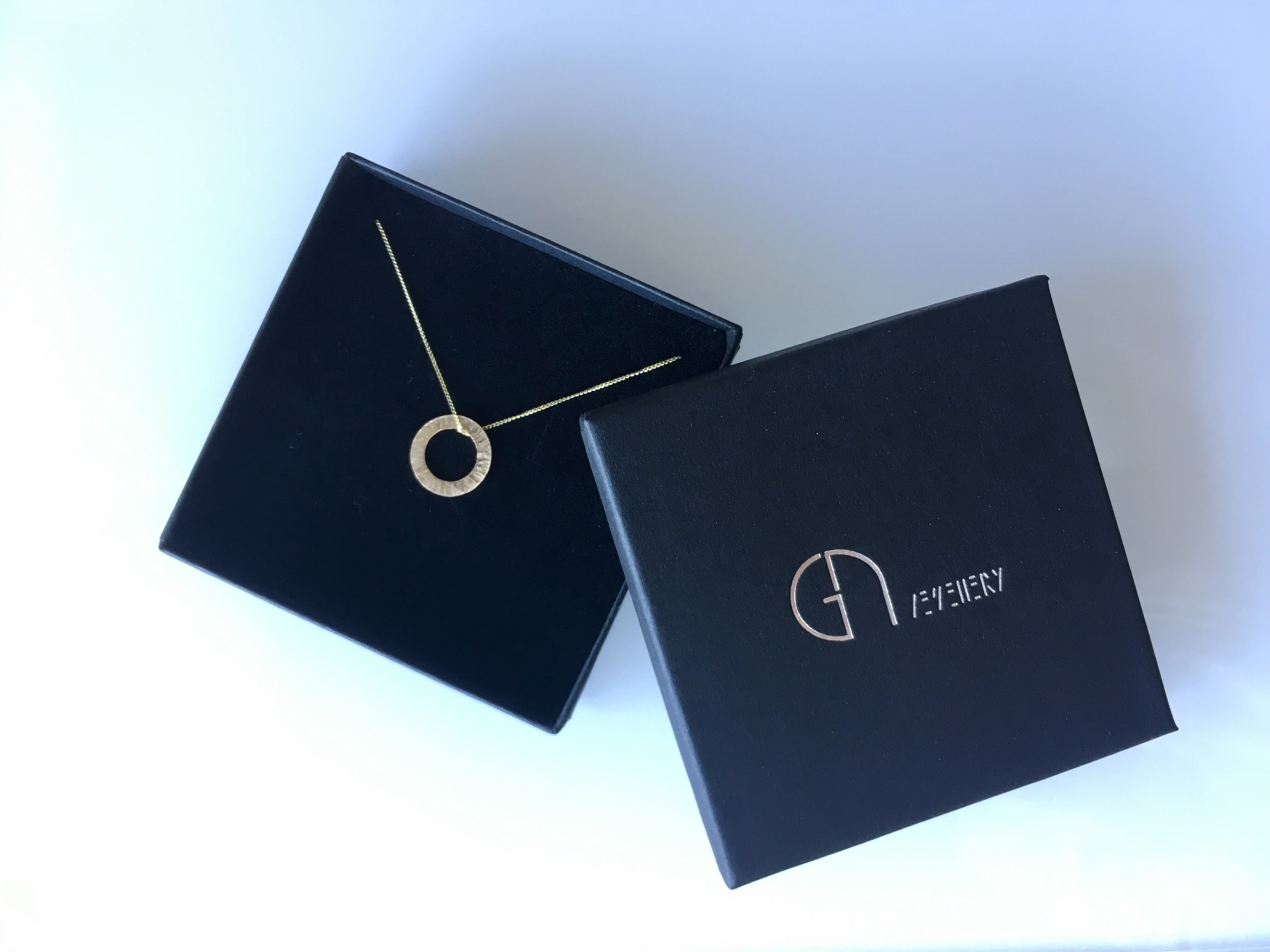 Why Jewellery Makes the Most Meaningful Gift